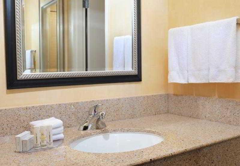 Courtyard By Marriott Oklahoma City Airport Eksteriør bilde