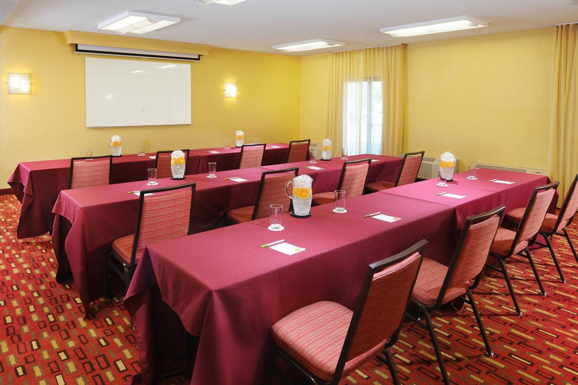 Courtyard By Marriott Oklahoma City Airport Eksteriør bilde