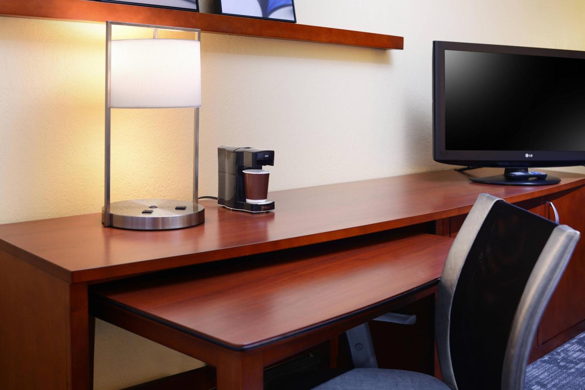 Courtyard By Marriott Oklahoma City Airport Eksteriør bilde
